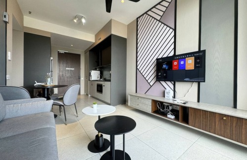 Kuala Lumpur Condo | Millerz Square Sky Pool & Ham