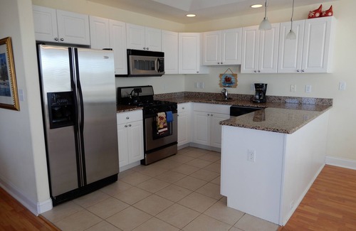 Wildwood Crest Condo | MILLION DOLLAR VIEWS AT THE MONARCH! POOL! VIEWS!