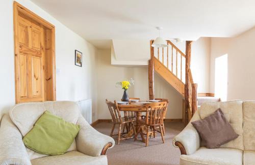 Hawsker House | Milton Cottage