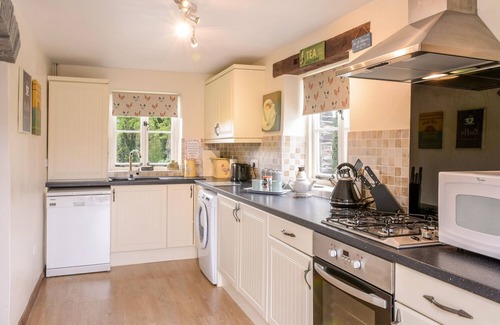Lower Trengale Cottage | MIMI'S COTTAGE, character holiday cottage, with open fire in St Neot