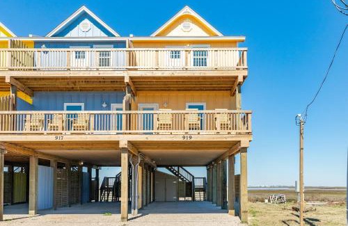 Surfside Beach House | Mimosa Manor - Bay & Beach View