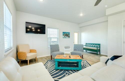 Surfside Beach House | Mimosa Manor - Bay & Beach View