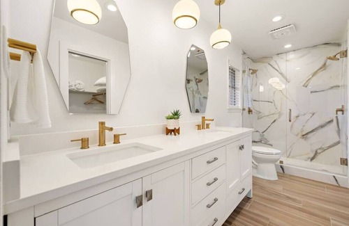 Georgetown House | Mimosa Retreat: A Modern Getaway