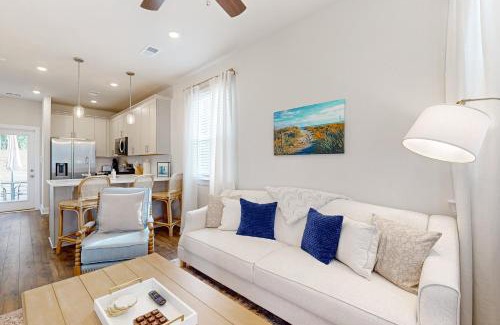 North Charleston House | Mini Manor off Meeting