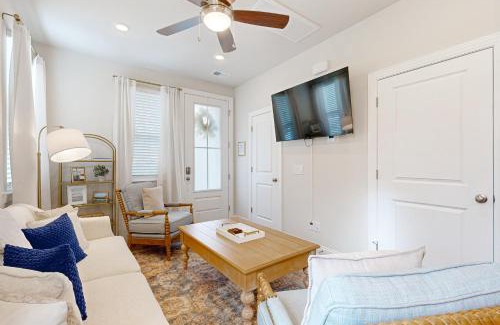 North Charleston House | Mini Manor off Meeting