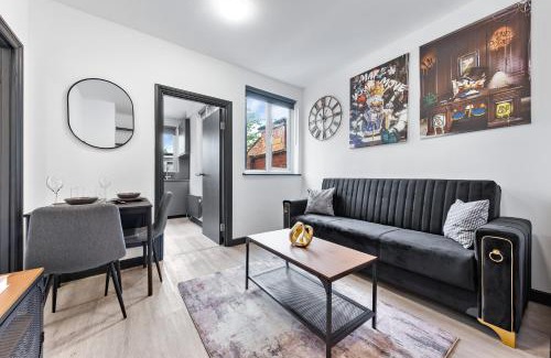 Brent Cross Apartment | Mini Royale' - 1BDR - Parking