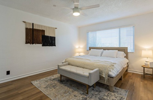 Fashion Square Apartment | Minimalist Vibe 5 star Location 2BR 6min Downtown Scottsdale
