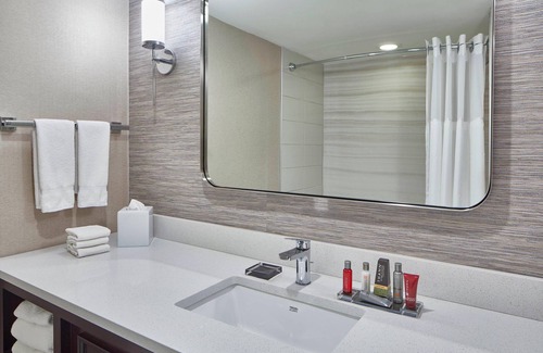 St. Louis Park Hotel | Minneapolis Marriott West