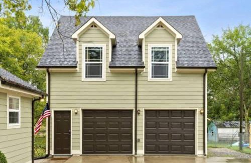 Clarksville Apartment | Mins from Downtown - Campbell Carriage House