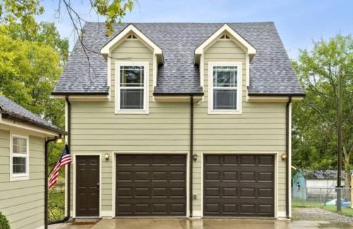 Clarksville Apartment | Mins from Downtown - Campbell Carriage House