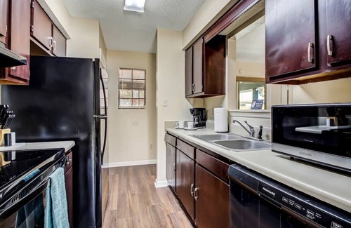 Savannah House | Mins to Downtown & Islands! Robinhood Cottage