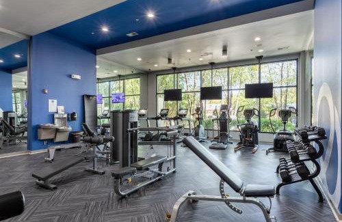 The Gulch Apartment | Mint House Nashville - The Gulch - 11th Ave S