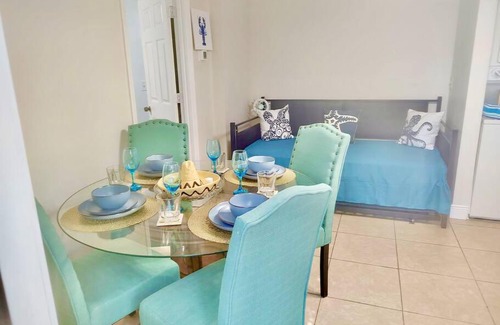 St. Petersburg House | Minutes from downtown St Pete !