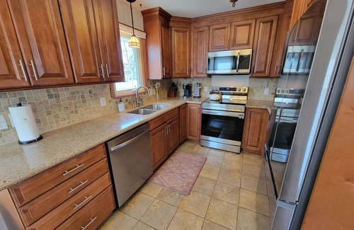 Richfield House | Minutes From Mall Of America and Airport -Single family quiet non through street
