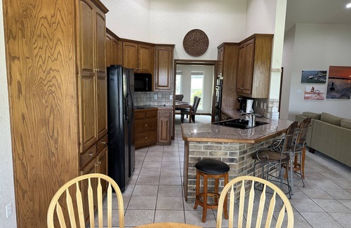 Kingston House | Minutes from Marina Del Rey and Boat Ramps at Soldier Creek on Lake Texoma.