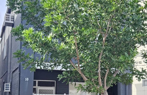 Glenelg Apartment | Minutes from the beach Glenelg
