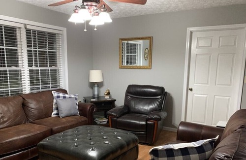 Albany House | MINUTES TO DALE HOLLOW AND LAKE CUMBERLAND