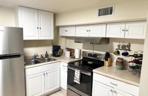 Near East Side Apartment | Minutes to the River Walk and the Alamo Pet Friendly Sleeps 8!