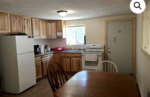 Brethren House | Minutes to Tippy Dam. Clean & roomy! Waiting for you to make memories!