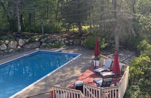 Rosemount House | Minutes to Viking Stadium & MOA! Beautiful QuietPrivate Suite With Hot Tub!