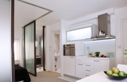 Pile Apartment | MirÓ Studio Apartments