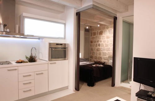 Pile Apartment | MirÓ Studio Apartments