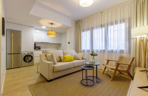 La Malagueta Apartment | Miramar Apartment with Shared Pool