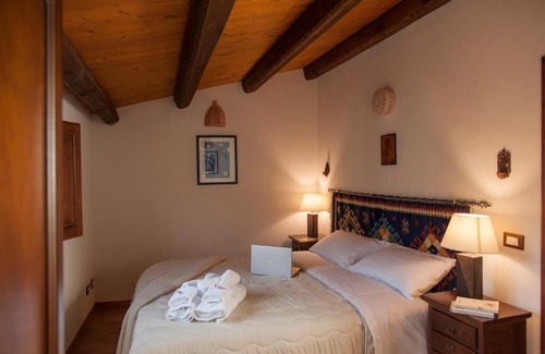 Castelbuono Apartment | Mirose's holiday home