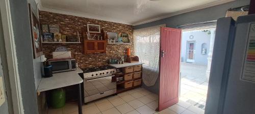 Kroonstad Villa | Miss Daisy