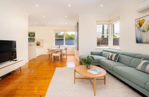 Brighton East House | Miss Peregrine in Brighton East