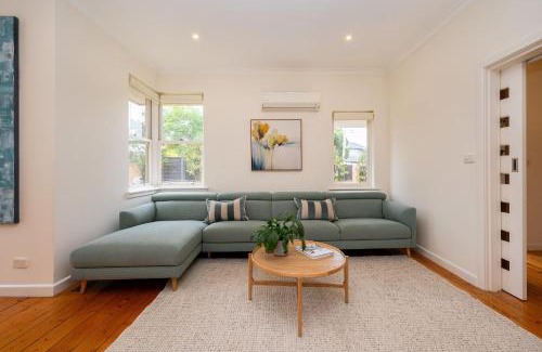 Brighton East House | Miss Peregrine in Brighton East