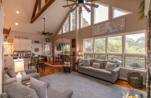 Blowing Rock House | Misty Mountain Hideaway