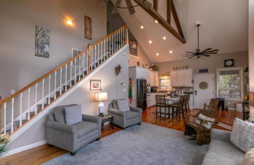 Blowing Rock House | Misty Mountain Hideaway