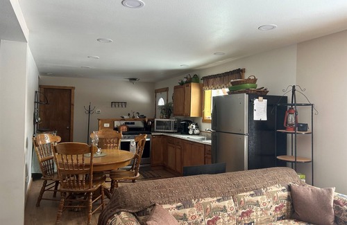 Sterling Apartment | Misty Mountain View - Sterling Two Bedroom Apartment