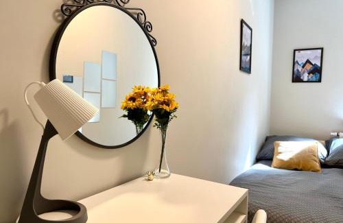 Emaus House | MMRent Hill Room