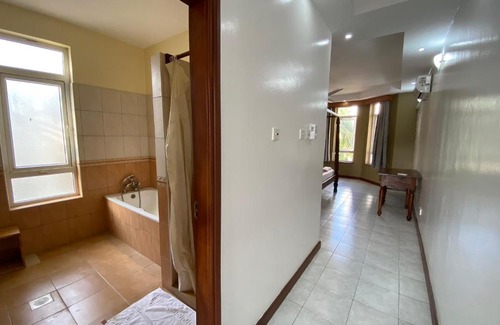 Mombasa Villa | MNAZI BEACHFRONT VILLA IN NYALI MOMBASA - Swimming Pool, Bathtub, 4Beds, Wi-Fi & Parking