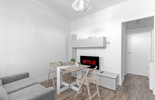 Precotto Apartment | MO237 Loreto- Duomo -Modern Apartment -