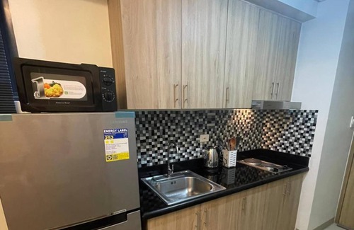 Barangay 76 Condo | MOA Staycation at Shore 2