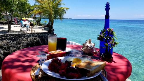 Moalboal Resort | Moalboal T Breeze Coastal Resort