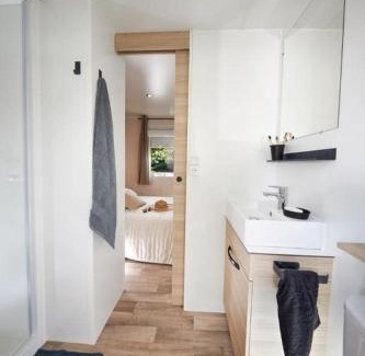 Les Mathes Other | Mobile home 3 chambres 2 salles de bains dans camping 4 étoiles aux charmettes MH k168