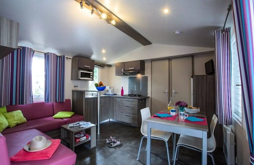 Clohars-Fouesnant House | Mobile home ● Aufgehobene Terrasse