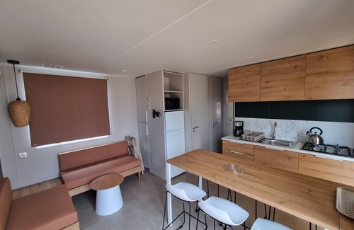 Sete RV Rental | Mobile Home "Camping Castellas" with Shared Heated Pool, Shared Tennis Court & Private Terrace