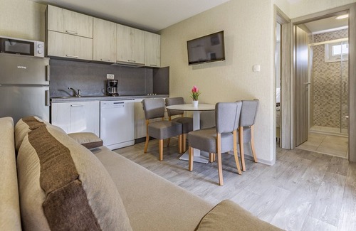 Banjole House | Mobile Home Rojnic- Campsite