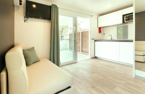 Lanterna Resort | Mobile Homes - FKK Nudist Camping Solaris