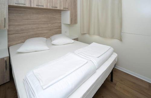 Cres House | Mobile Homes in Camp Kovacine, Cres, with long pebble beach