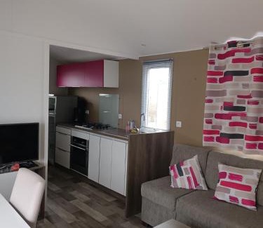 Montreuil-sur-Ille Ski Chalet | mobilhome à la mer