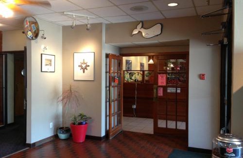 Prince Rupert Hotel | Moby Dick Inn