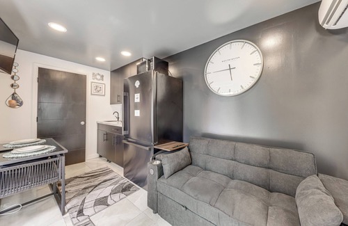 West Park Apartment | Mod Bungalow w/Ultra-Private Outdoor Hang Space!