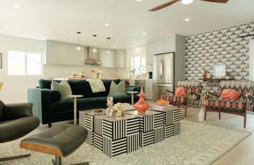Uptown Design District Villa | Mod Hotel
