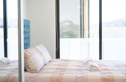 Dickson Apartment | Modem One Bedroom Apartment on Northbourne Avenue